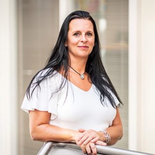 Claudia Hahn